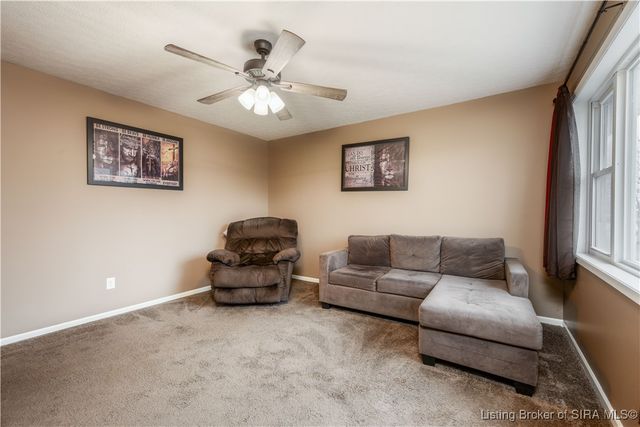 707 Spicewood Drive, Clarksville, IN 47129