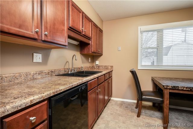 707 Spicewood Drive, Clarksville, IN 47129