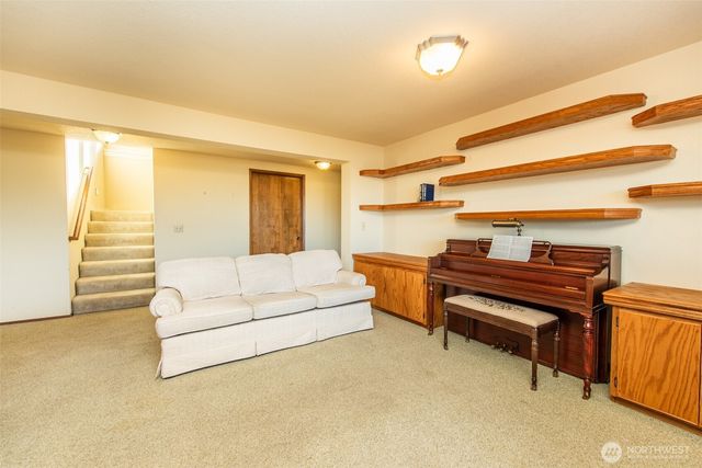 1325 E Lauridsen Boulevard, Port Angeles, WA 98362