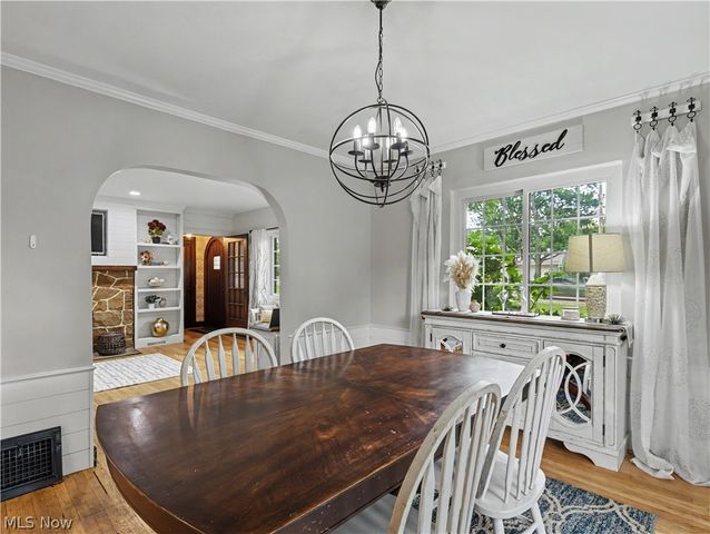 6209 Columbus Road NE, Louisville, OH 44641