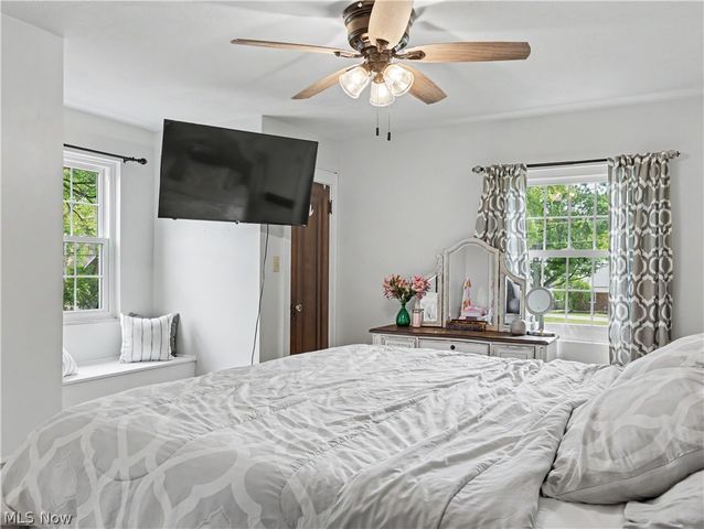 6209 Columbus Road NE, Louisville, OH 44641