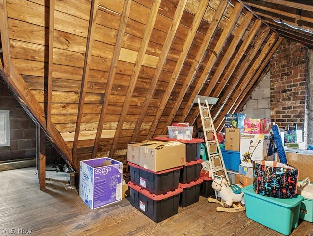 6209 Columbus Road NE, Louisville, OH 44641