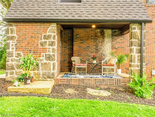 6209 Columbus Road NE, Louisville, OH 44641