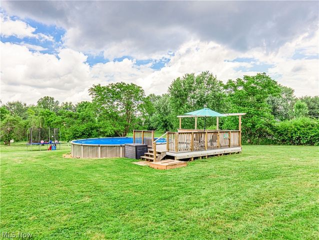 6209 Columbus Road NE, Louisville, OH 44641
