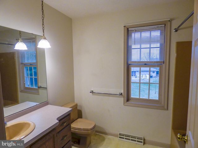 3575 CYPRESS CT, Dover, PA 17315