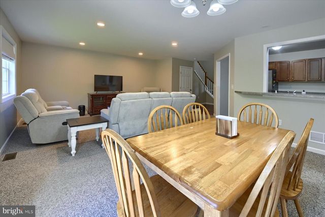 48 DUSTIN DR, Halifax, PA 17032