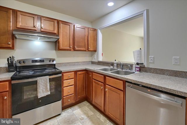 48 DUSTIN DR, Halifax, PA 17032