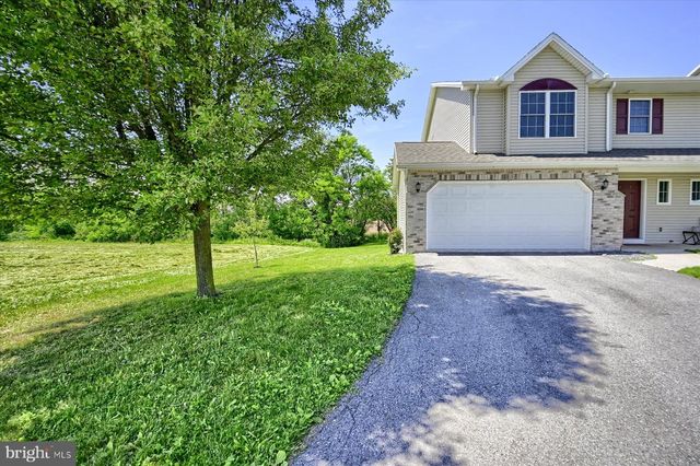 48 DUSTIN DR, Halifax, PA 17032