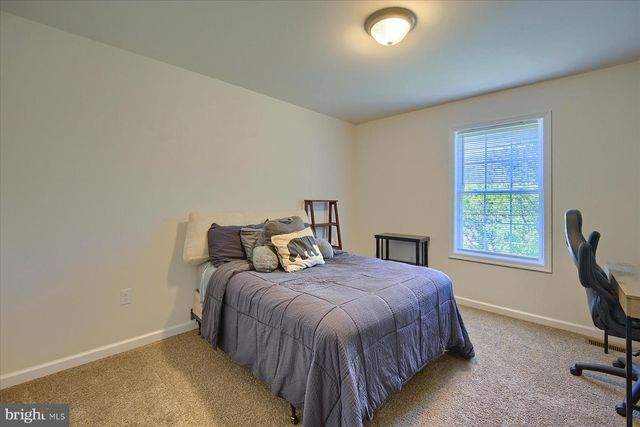 48 DUSTIN DR, Halifax, PA 17032