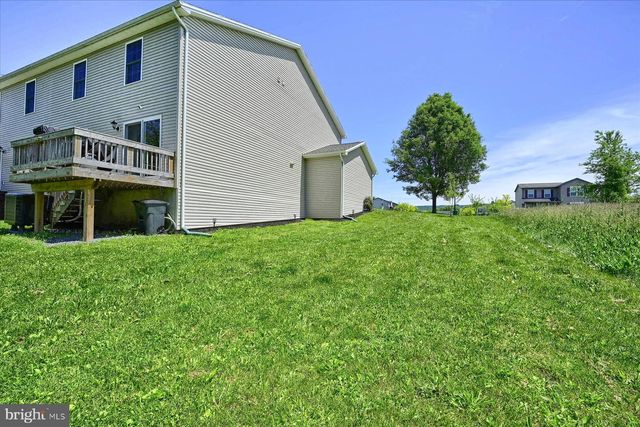 48 DUSTIN DR, Halifax, PA 17032