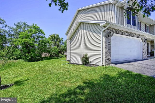 48 DUSTIN DR, Halifax, PA 17032