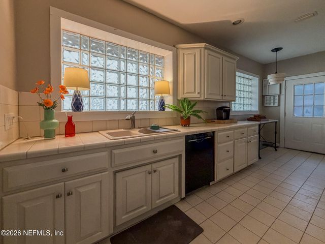2745 DOWNING Street, Jacksonville, FL 32205