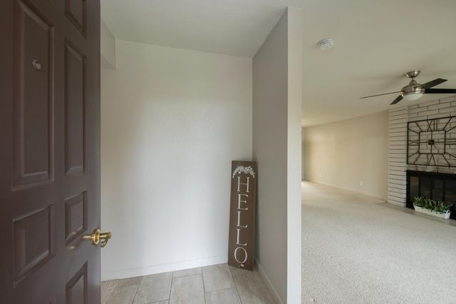 1703 W Santa Ana Avenue, Fresno, CA 93705