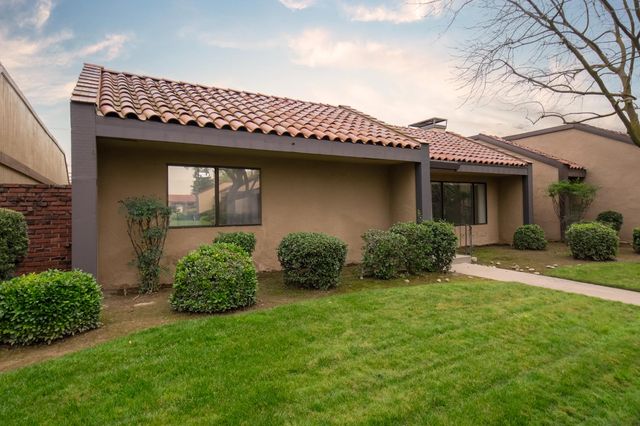 1703 W Santa Ana Avenue, Fresno, CA 93705