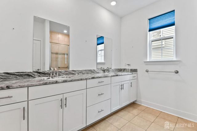 36 Metro Drive, Monroe, NJ 08831