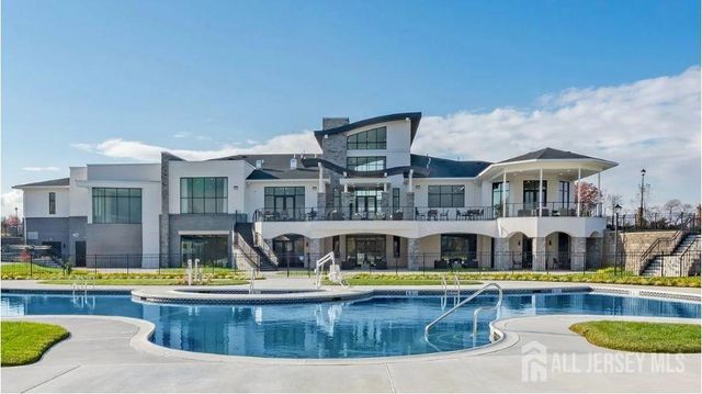 36 Metro Drive, Monroe, NJ 08831
