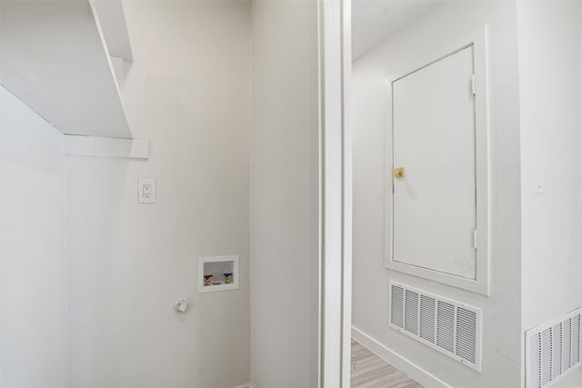 3514 Brookhurst Lane, Arlington, TX 76014