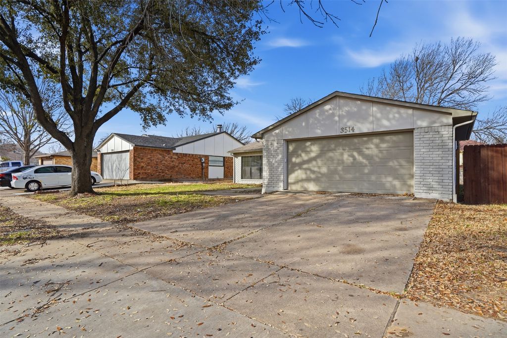 3514 Brookhurst Lane, Arlington, TX 76014