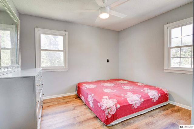 9411 Manderson Street, Omaha, NE 68134
