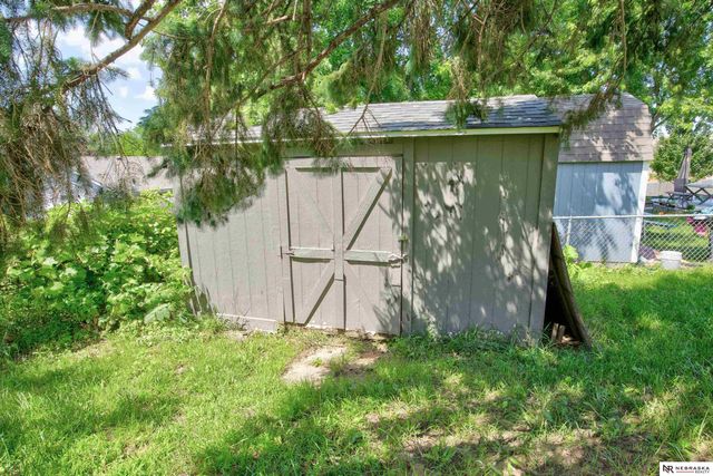 9411 Manderson Street, Omaha, NE 68134