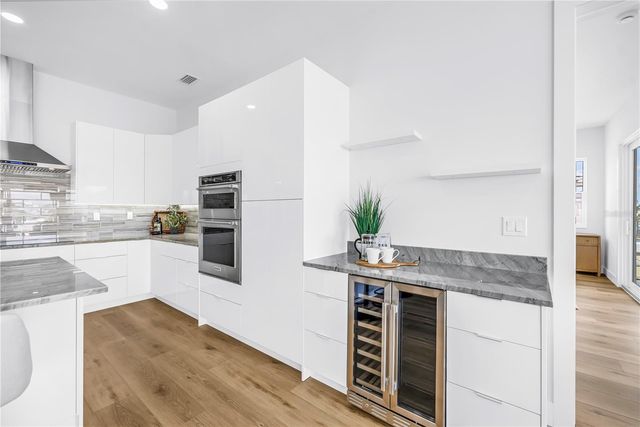 7957 2ND AVENUE S, St Petersburg, FL 33707