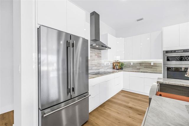 7957 2ND AVENUE S, St Petersburg, FL 33707
