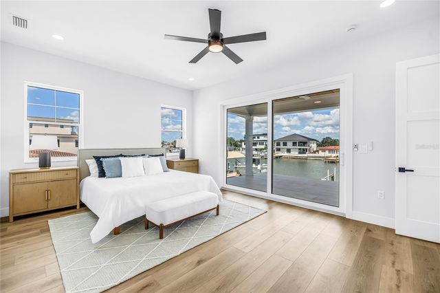 7957 2ND AVENUE S, St Petersburg, FL 33707