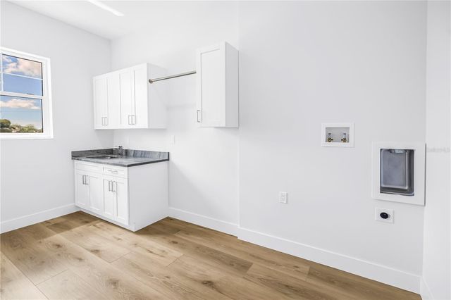 7957 2ND AVENUE S, St Petersburg, FL 33707