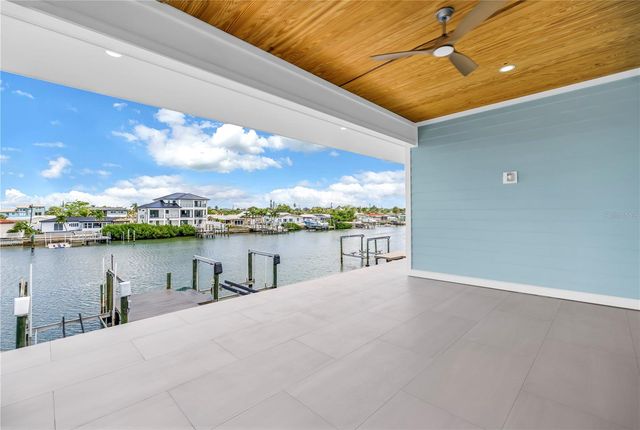 7957 2ND AVENUE S, St Petersburg, FL 33707