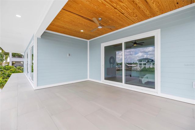 7957 2ND AVENUE S, St Petersburg, FL 33707