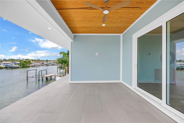 7957 2ND AVENUE S, St Petersburg, FL 33707