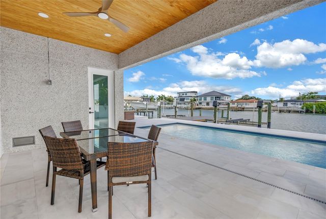7957 2ND AVENUE S, St Petersburg, FL 33707