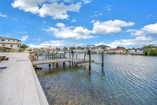 7957 2ND AVENUE S, St Petersburg, FL 33707
