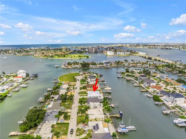 7957 2ND AVENUE S, St Petersburg, FL 33707