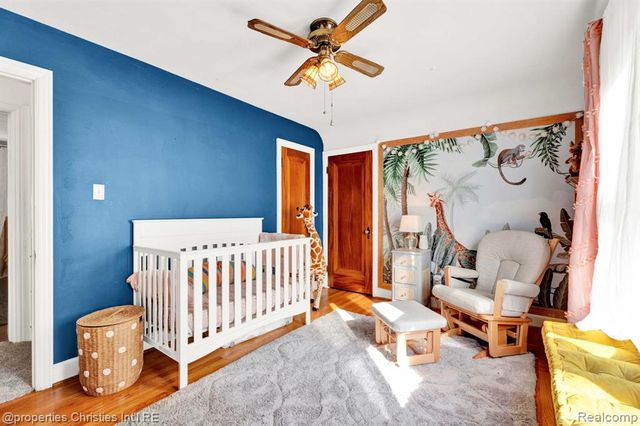 22627 Brookdale Street, Farmington, MI 48336