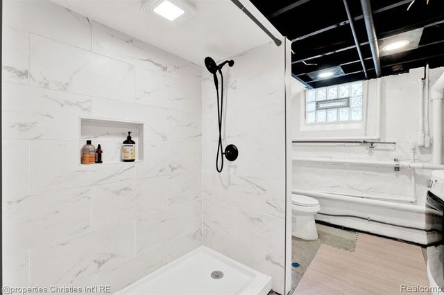 22627 Brookdale Street, Farmington, MI 48336