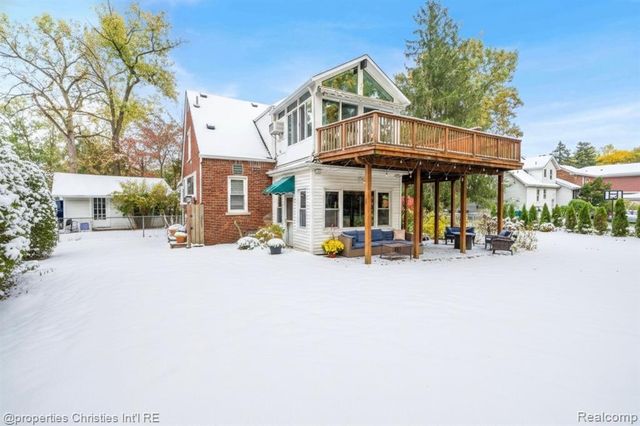 22627 Brookdale Street, Farmington, MI 48336