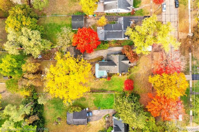 22627 Brookdale Street, Farmington, MI 48336