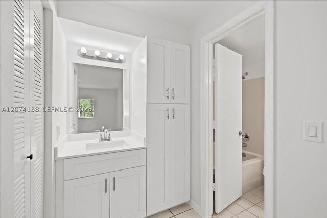 3610 N 56th Ave 219, Hollywood, FL 33021