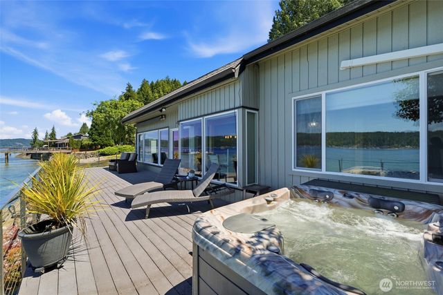 10921 E State Route 106, Union, WA 98592