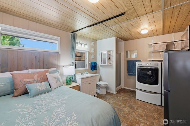 10921 E State Route 106, Union, WA 98592