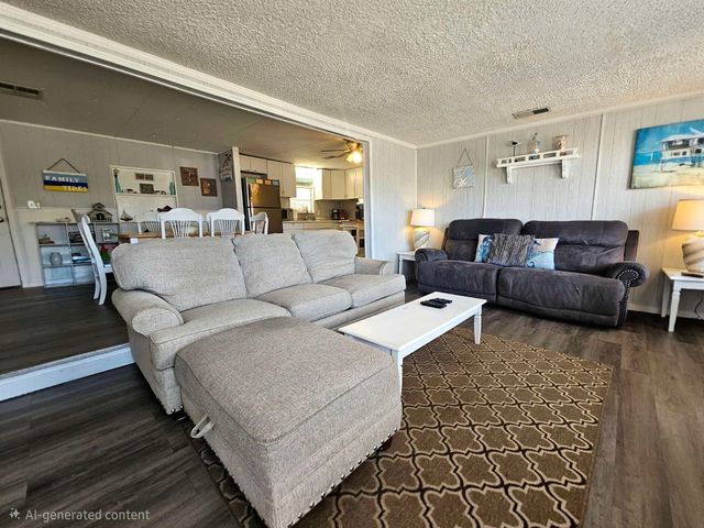 1942 Kingfisher Dr., Surfside Beach, SC 29575