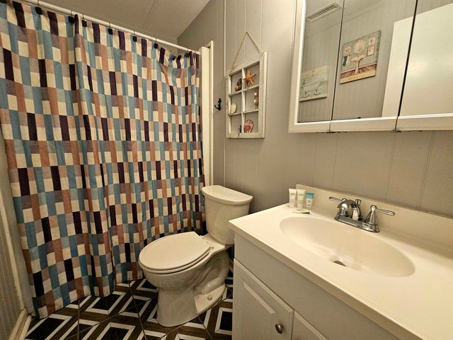 1942 Kingfisher Dr., Surfside Beach, SC 29575