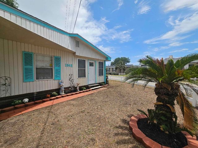 1942 Kingfisher Dr., Surfside Beach, SC 29575