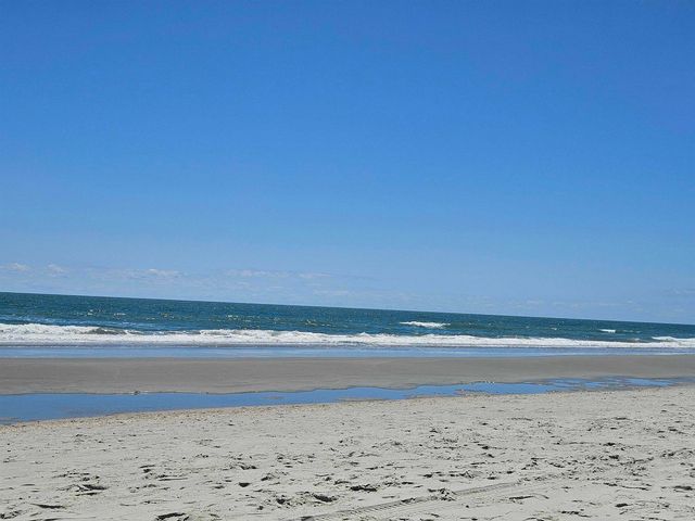 1942 Kingfisher Dr., Surfside Beach, SC 29575