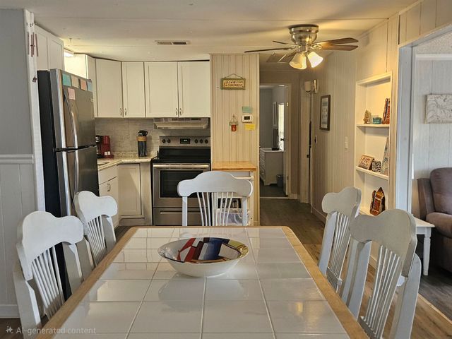 1942 Kingfisher Dr., Surfside Beach, SC 29575