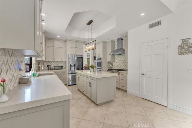6066 Lake Lindero DR, Agoura Hills, CA 91301
