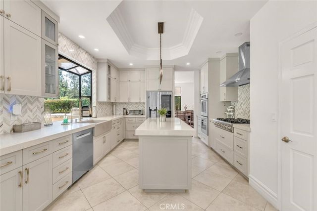 6066 Lake Lindero DR, Agoura Hills, CA 91301