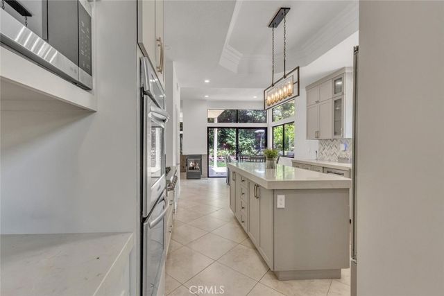 6066 Lake Lindero DR, Agoura Hills, CA 91301