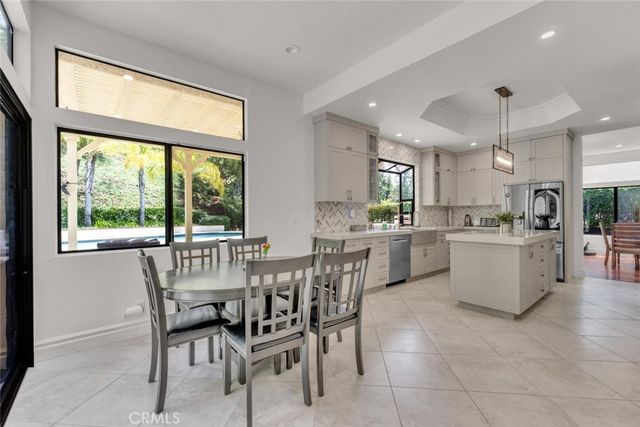 6066 Lake Lindero DR, Agoura Hills, CA 91301